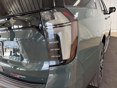 New 2026 Chevrolet Suburban RST w/ RST Capability Package image 16