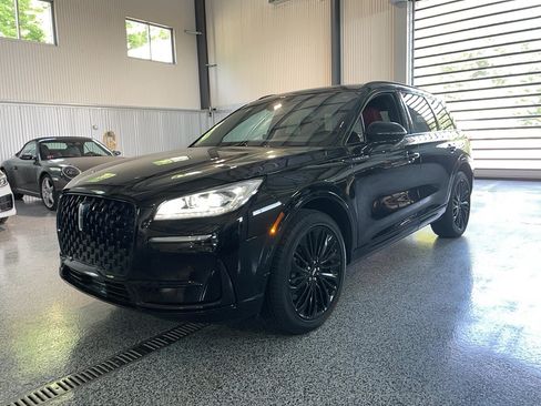 Used 2023 Lincoln Corsair Reserve w/ Equipment Group 201A AWD/4WD image 3