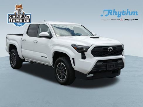 Used 2024 Toyota Tacoma TRD Sport RWD image 1