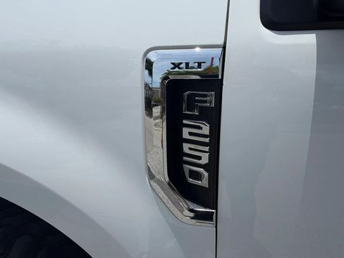 Used 2021 Ford F250 XLT w/ XLT Value Package AWD/4WD image 16