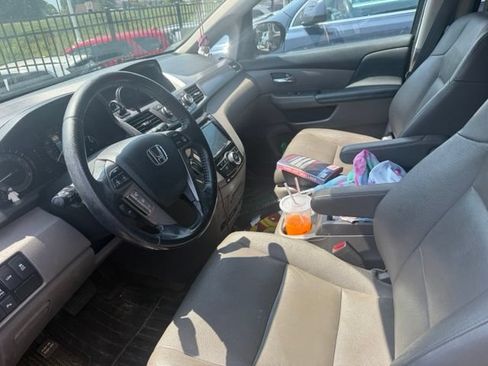 Used 2016 Honda Odyssey Touring Elite image 6