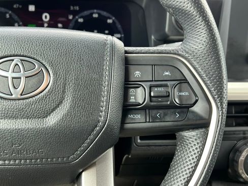 Used 2024 Toyota Tacoma TRD Off-Road image 19