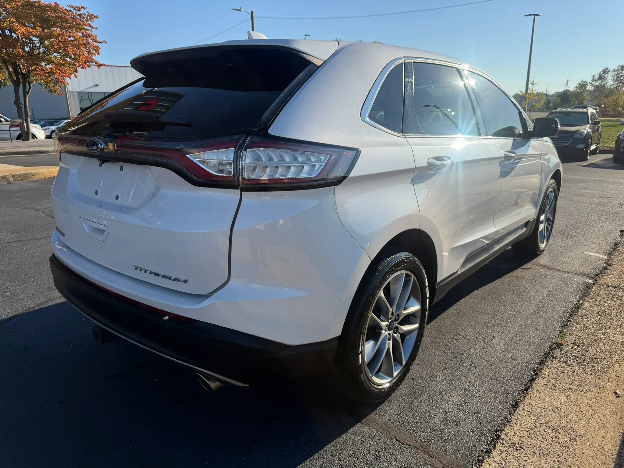 Used 2018 Ford Edge Titanium w/ Equipment Group 301A FWD image 7