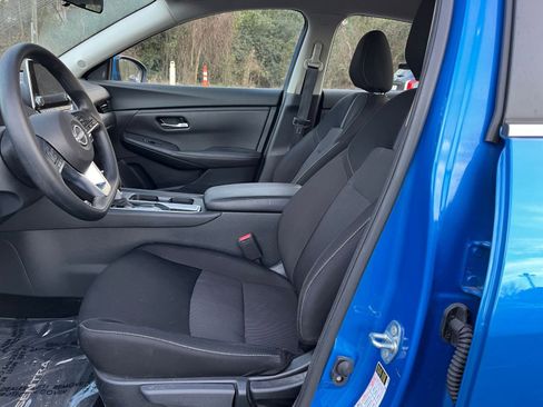 Used 2025 Nissan Sentra SV image 24