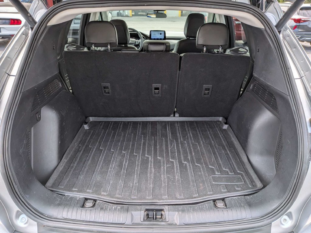 Used 2022 Ford Escape SEL FWD image 17