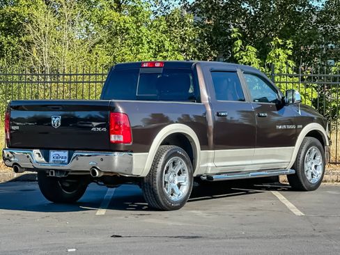 Used 2011 RAM 1500 Laramie AWD/4WD image 3