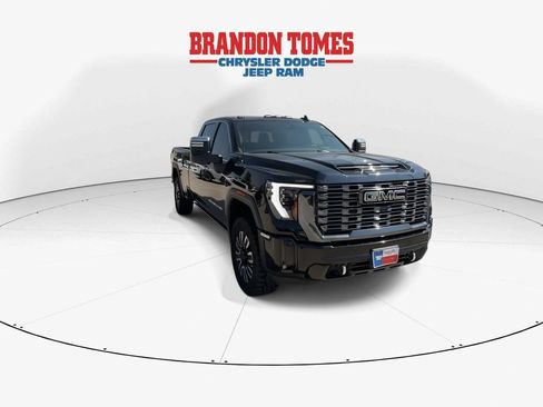 Used 2024 GMC Sierra 3500 Denali Ultimate AWD/4WD image 6