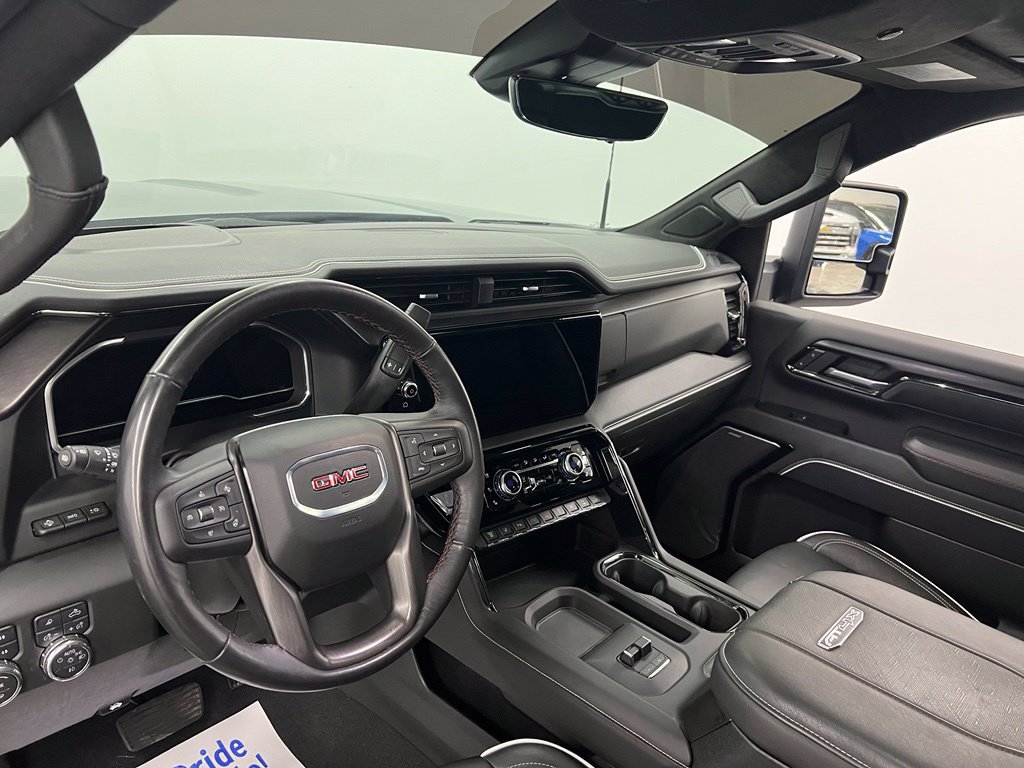 Used 2025 GMC Sierra 2500 AT4X AWD/4WD image 13