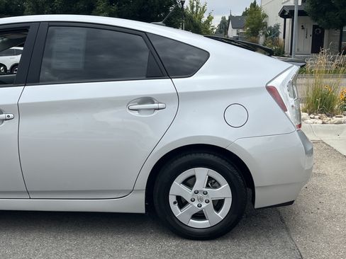 Used 2011 Toyota Prius Three FWD image 4