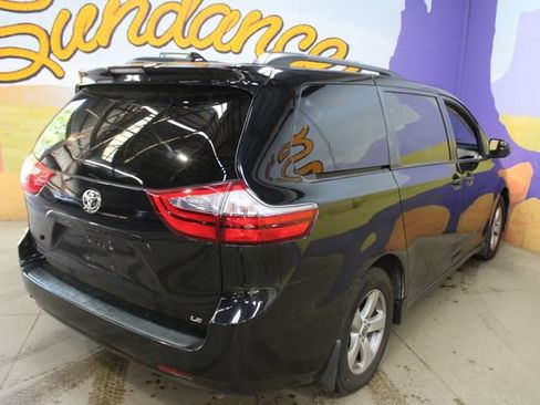 Used 2020 Toyota Sienna LE FWD image 8
