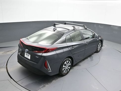 Used 2022 Toyota Prius Prime XLE image 38