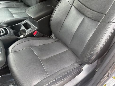 Used 2018 Nissan Rogue SL AWD/4WD image 12