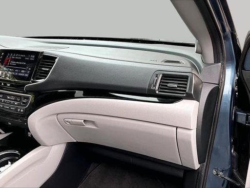 Used 2019 Honda Pilot Touring image 19