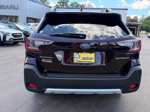 Certified 2025 Subaru Outback Limited AWD/4WD image 11