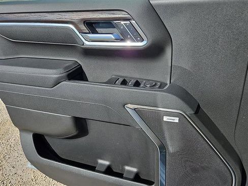 New 2026 GMC Sierra 1500 SLT image 14