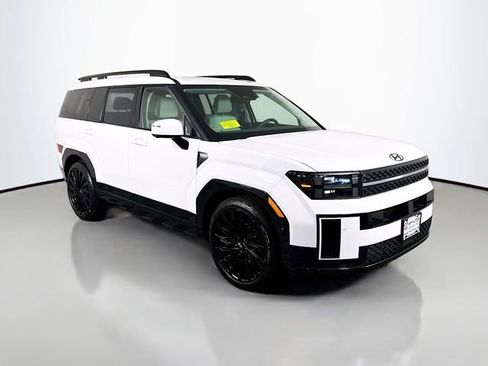 Used 2025 Hyundai Santa Fe Calligraphy image 10