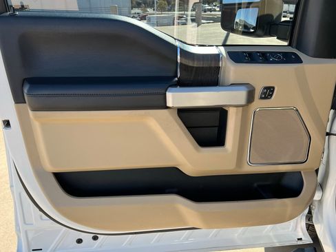 Used 2021 Ford F250 Lariat w/ Lariat Ultimate Package image 14