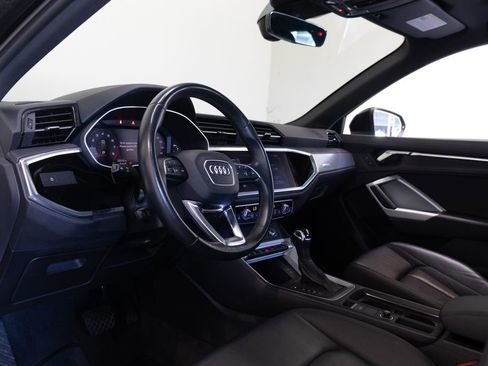 Used 2021 Audi Q3 2.0T Premium w/ Convenience Package AWD/4WD image 17