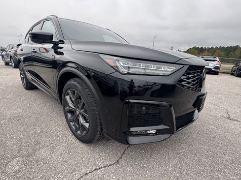 Used 2025 Acura MDX A-Spec image 2