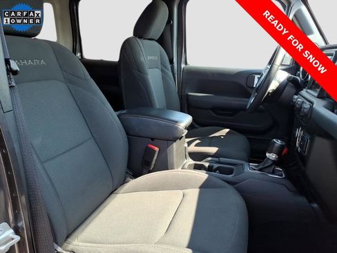 Used 2023 Jeep Wrangler Sahara image 8