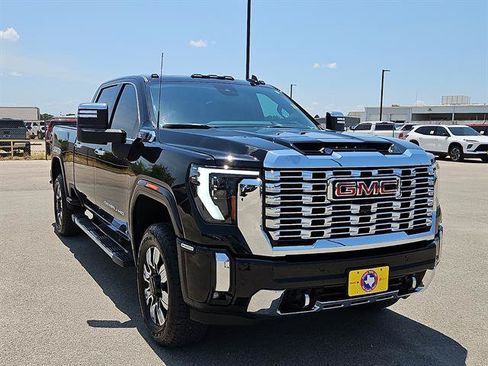 Used 2024 GMC Sierra 2500 Denali w/ Denali Reserve Package AWD/4WD image 6