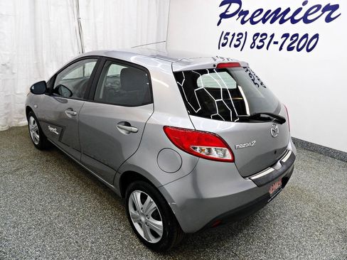 Used 2013 MAZDA MAZDA2 Sport FWD image 4