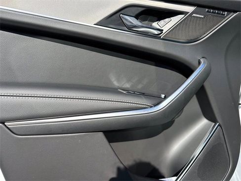 New 2025 Jaguar F-PACE R-Dynamic S image 14