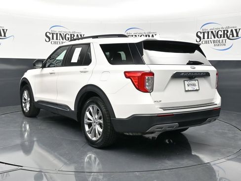 Used 2021 Ford Explorer XLT w/ Equipment Group 202A RWD image 6
