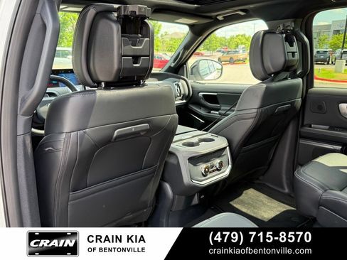 Used 2026 Ford Expedition Platinum w/ Stealth Performance Package AWD/4WD image 27