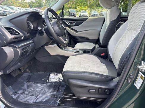 Used 2022 Subaru Forester Premium image 7