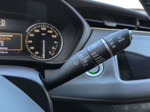 Used 2019 Cadillac XT4 Premium Luxury image 26