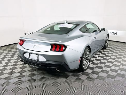 Used 2024 Ford Mustang Premium image 3