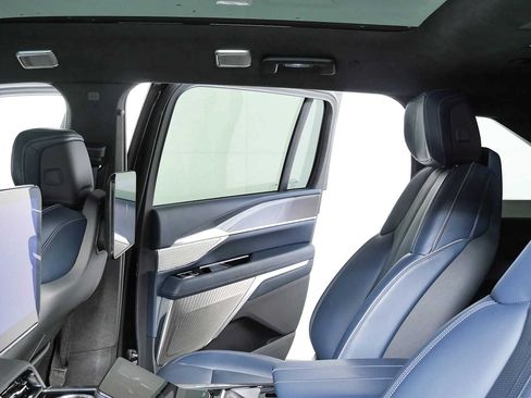 Certified 2026 Cadillac Escalade IQ Sport 2 AWD/4WD image 15