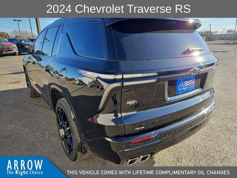 Used 2024 Chevrolet Traverse RS w/ LPO, Floor Liner Package image 9