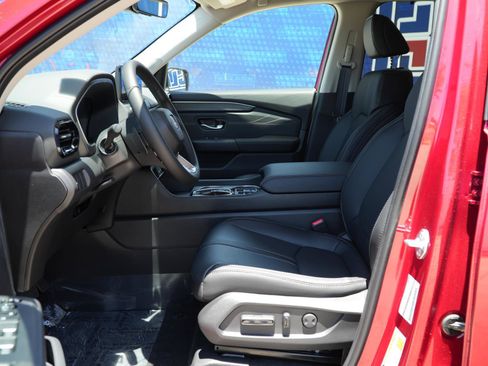 New 2026 Honda Pilot Touring image 16