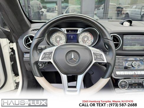 Used 2015 Mercedes-Benz SL 550 w/ White Arrow Edition image 28