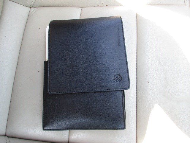 Used 2015 Volkswagen Eos Executive FWD image 30