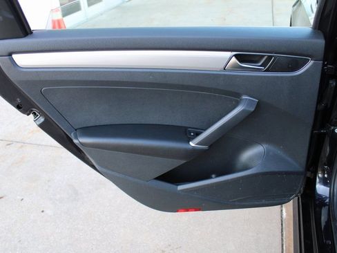 Used 2018 Volkswagen Passat 2.0T S w/ Driver Assistance Package image 22