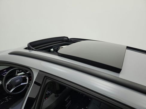 Used 2025 Audi Q4 e-tron Premium Plus w/ Premium Plus AWD/4WD image 11