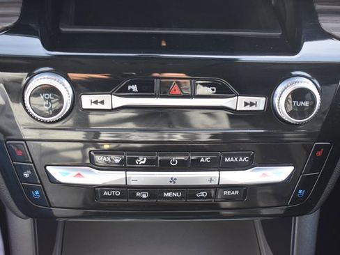 Used 2023 Ford Explorer Limited image 27