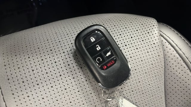 Used 2024 Honda Pilot Elite image 42