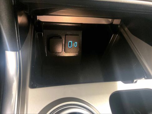 Used 2023 Ford Explorer XLT w/ Equipment Group 202A image 26