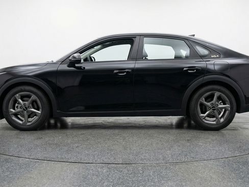 Used 2025 Kia K4 FWD image 5