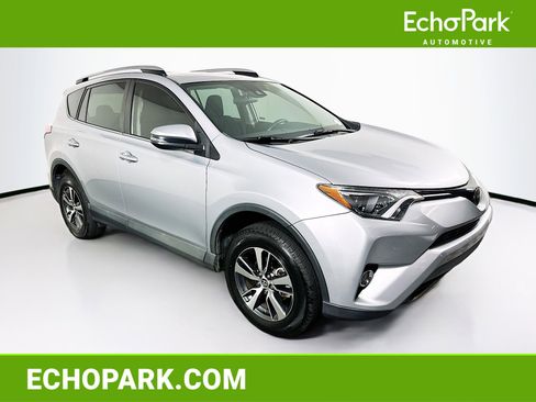 Used 2018 Toyota RAV4 XLE image 1