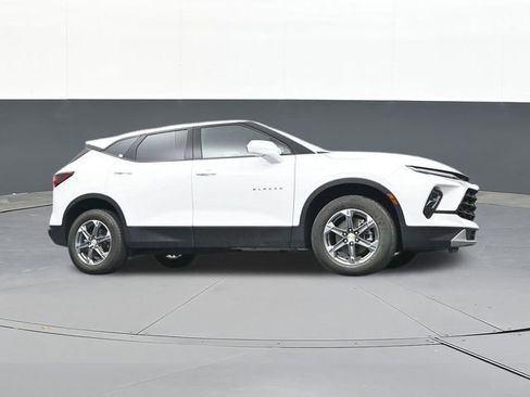 Used 2024 Chevrolet Blazer LT image 43