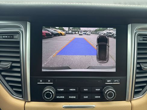 Used 2017 Porsche Macan Turbo AWD/4WD image 24
