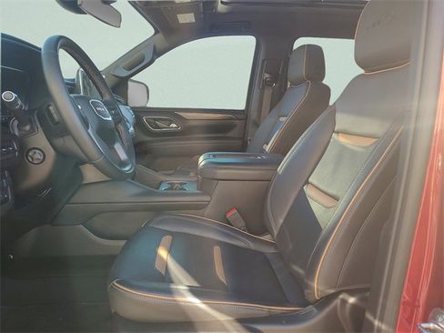 Used 2024 GMC Yukon XL AT4 w/ Technology Package image 30