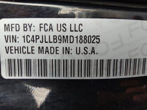 Used 2021 Jeep Cherokee Latitude Plus FWD image 33