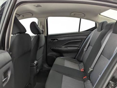 Used 2025 Nissan Versa SV FWD image 17