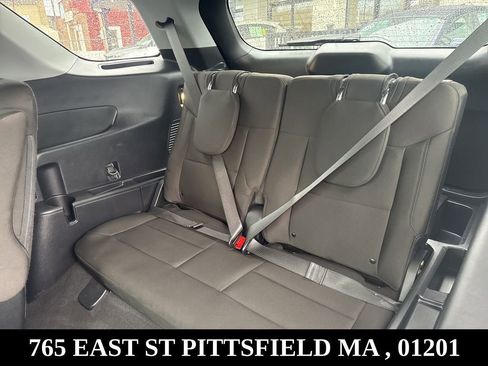 Used 2022 Ford Explorer XLT image 17